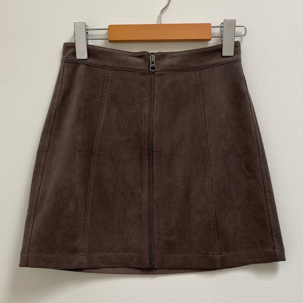 Wilfred Dark Brown Faux Suede Mini Skirt with Front Zip